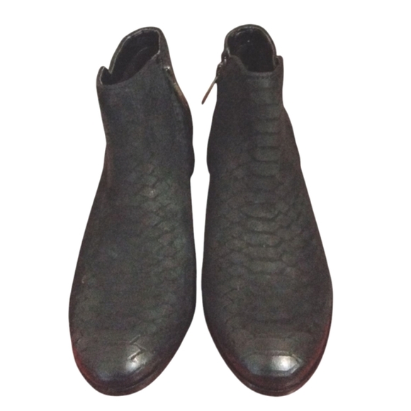 NEW Sam Edelman Black Snake Embossed Ankle Boots Booties Size 8 - Picture 3 of 9